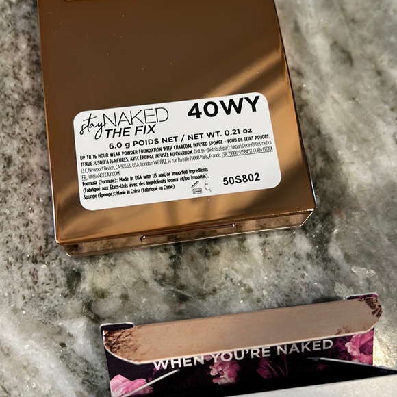NIB - URBAN DECAY - STAY NAKED The Fix 16 Hr Powder Foundation - 40 WY LIGHT MED - Picture 4 of 15